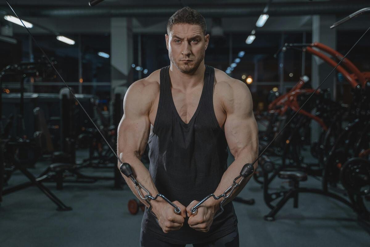 How to grow your chest using machines (Example chest workout using machines)